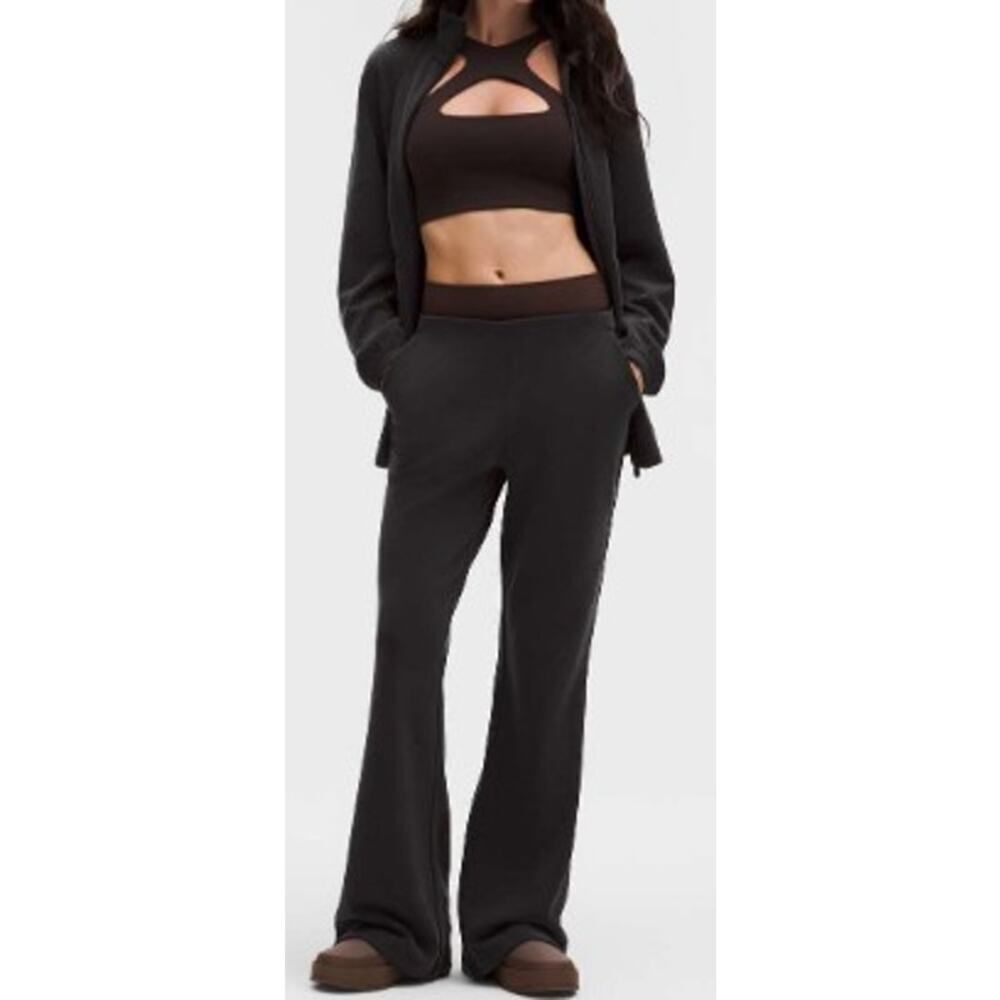 Lululemon Brushed Softstreme Mid-Rise Flared Pant Regular Sz. XS